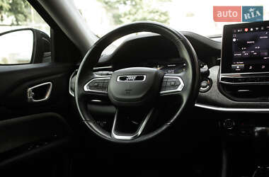 Внедорожник / Кроссовер Jeep Compass 2022 в 