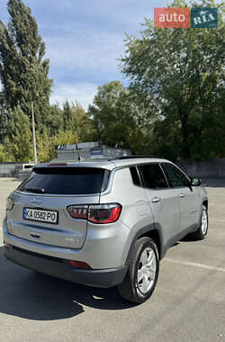 Внедорожник / Кроссовер Jeep Compass 2022 в 