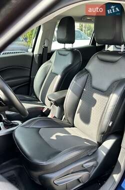 Внедорожник / Кроссовер Jeep Compass 2019 в 