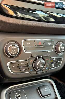 Внедорожник / Кроссовер Jeep Compass 2019 в 
