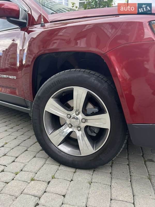 Внедорожник / Кроссовер Jeep Compass 2016 в Ивано-Франковске