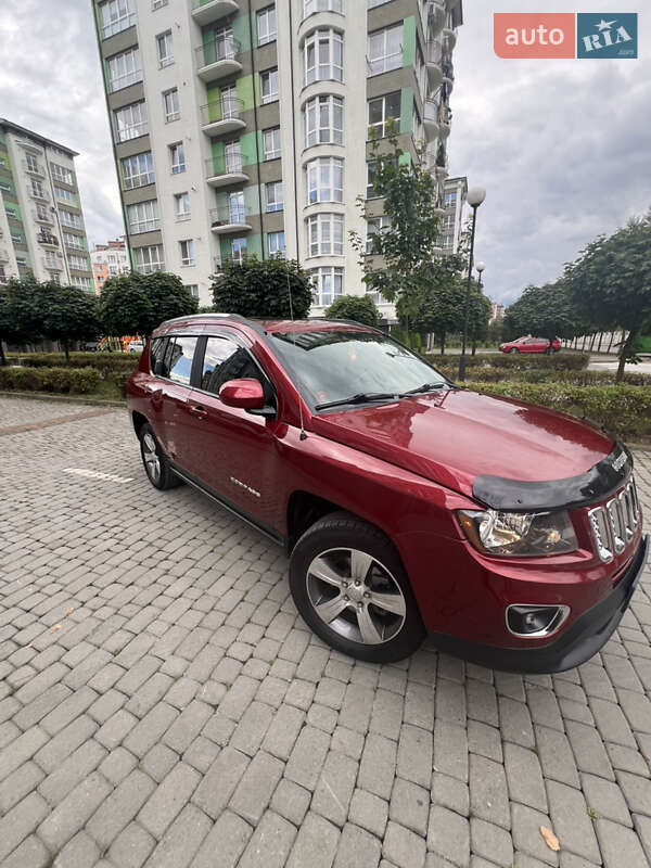 Внедорожник / Кроссовер Jeep Compass 2016 в Ивано-Франковске