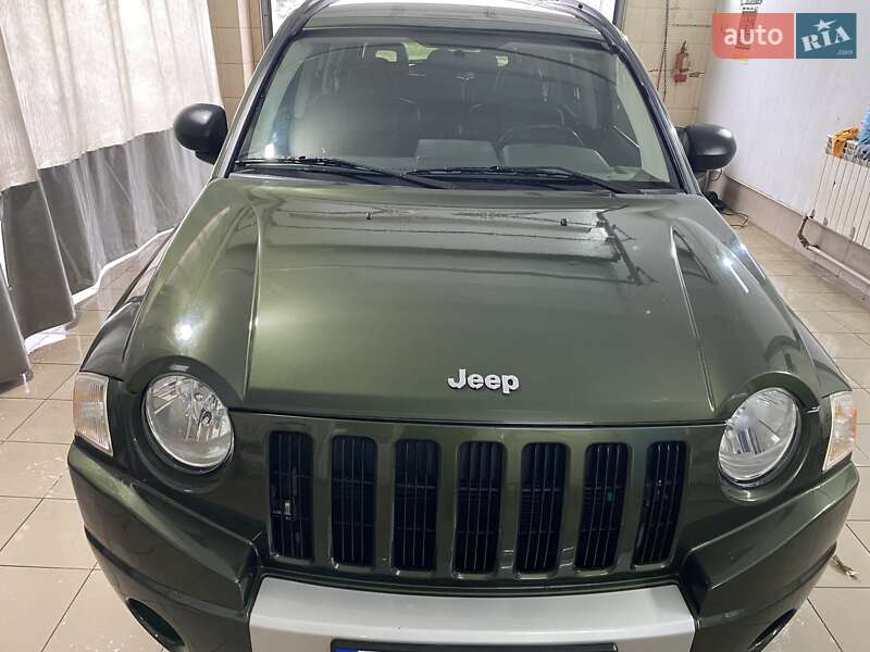 Внедорожник / Кроссовер Jeep Compass 2008 в 