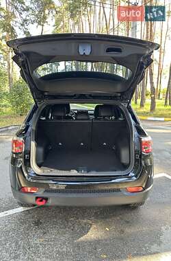 Внедорожник / Кроссовер Jeep Compass 2025 в 