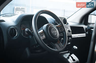 Внедорожник / Кроссовер Jeep Compass 2014 в 