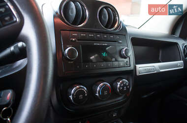 Внедорожник / Кроссовер Jeep Compass 2014 в 