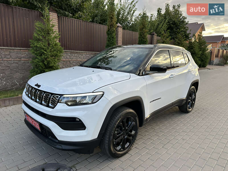 Внедорожник / Кроссовер Jeep Compass 2022 в 