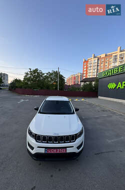 Внедорожник / Кроссовер Jeep Compass 2019 в 
