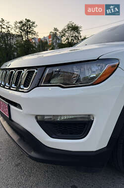 Внедорожник / Кроссовер Jeep Compass 2019 в 