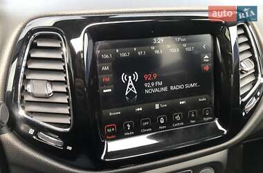 Внедорожник / Кроссовер Jeep Compass 2018 в 