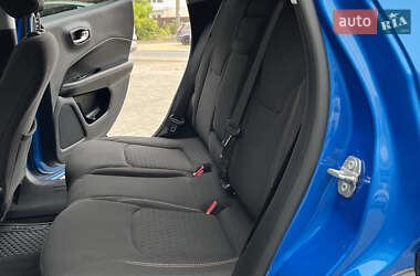 Внедорожник / Кроссовер Jeep Compass 2018 в 