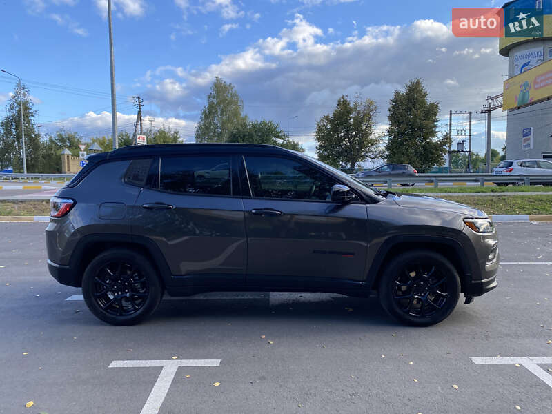 Внедорожник / Кроссовер Jeep Compass 2022 в Киеве