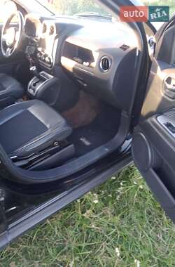 Внедорожник / Кроссовер Jeep Compass 2013 в 