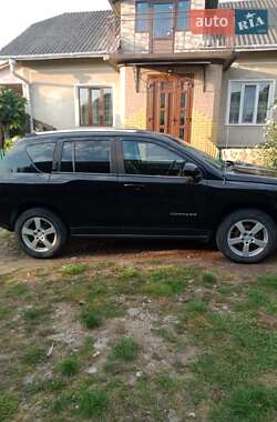 Внедорожник / Кроссовер Jeep Compass 2013 в 