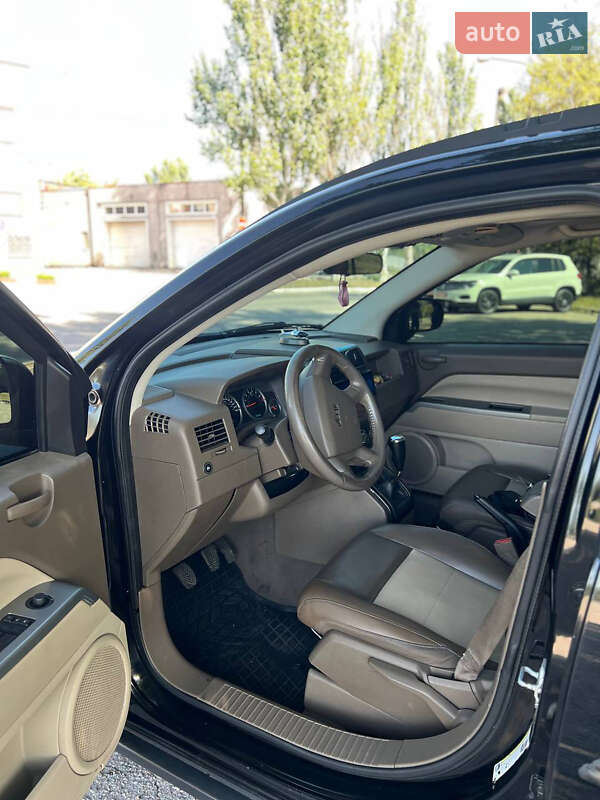 Внедорожник / Кроссовер Jeep Compass 2006 в Запорожье