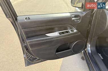 Внедорожник / Кроссовер Jeep Compass 2014 в 
