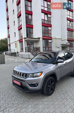 Внедорожник / Кроссовер Jeep Compass 2018 в 
