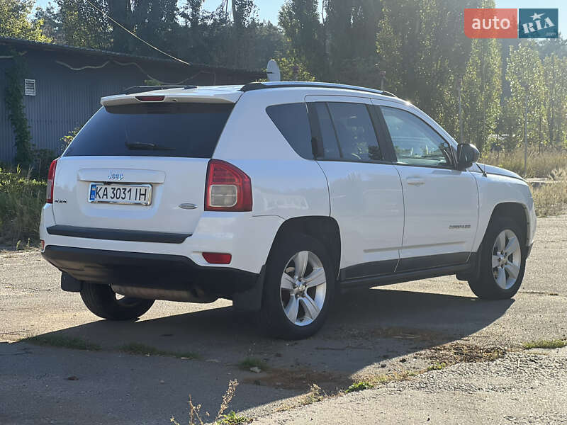 Внедорожник / Кроссовер Jeep Compass 2011 в Киеве