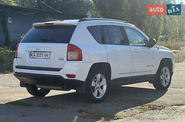 Позашляховик / Кросовер Jeep Compass 2011 в 