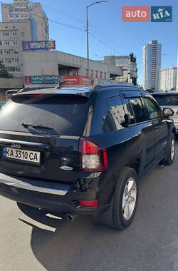 Внедорожник / Кроссовер Jeep Compass 2016 в 