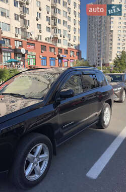Внедорожник / Кроссовер Jeep Compass 2016 в 