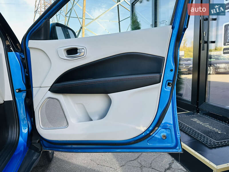 Внедорожник / Кроссовер Jeep Compass 2019 в Харькове