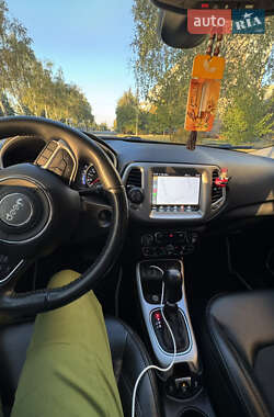 Внедорожник / Кроссовер Jeep Compass 2018 в 