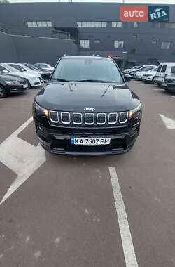 Внедорожник / Кроссовер Jeep Compass 2021 в 