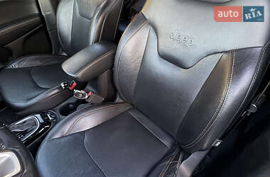 Внедорожник / Кроссовер Jeep Compass 2018 в 