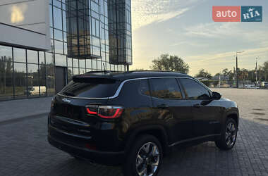 Внедорожник / Кроссовер Jeep Compass 2018 в 