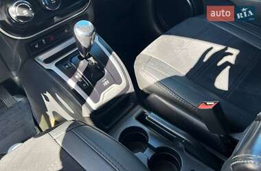 Внедорожник / Кроссовер Jeep Compass 2016 в 