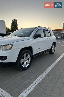 Внедорожник / Кроссовер Jeep Compass 2011 в 