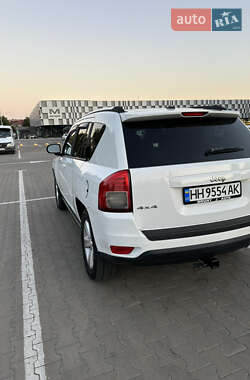 Внедорожник / Кроссовер Jeep Compass 2011 в 
