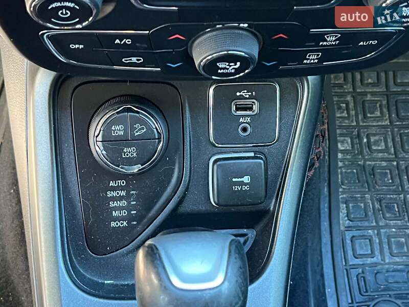 Внедорожник / Кроссовер Jeep Compass 2018 в Киеве фото 39 Внедорожник / Кроссовер Jeep Compass 2018 в Киеве