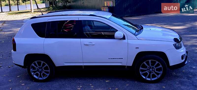 Внедорожник / Кроссовер Jeep Compass 2013 в Киеве