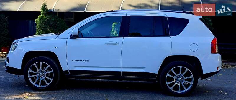 Внедорожник / Кроссовер Jeep Compass 2013 в Киеве