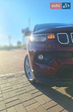 Внедорожник / Кроссовер Jeep Compass 2022 в 