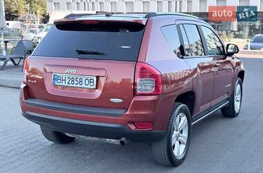 Внедорожник / Кроссовер Jeep Compass 2012 в 