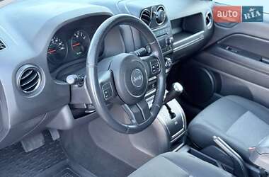 Внедорожник / Кроссовер Jeep Compass 2012 в 