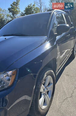 Внедорожник / Кроссовер Jeep Compass 2015 в 