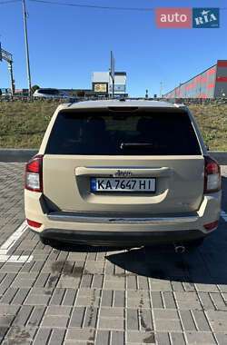 Внедорожник / Кроссовер Jeep Compass 2016 в 