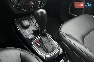 Внедорожник / Кроссовер Jeep Compass 2018 в 
