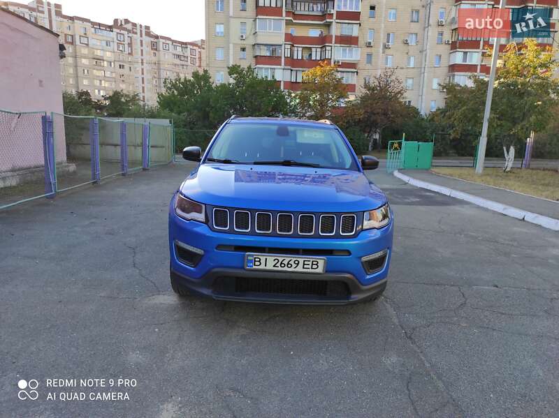 Внедорожник / Кроссовер Jeep Compass 2017 в Киеве