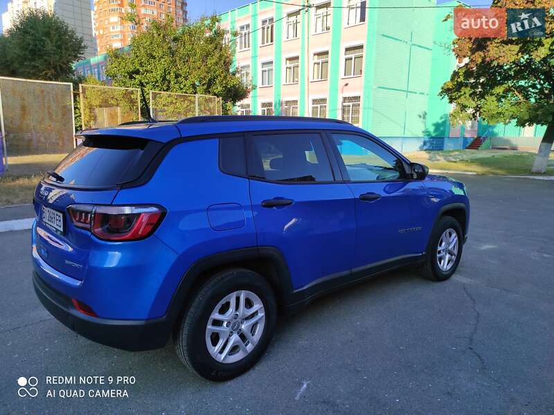 Внедорожник / Кроссовер Jeep Compass 2017 в Киеве