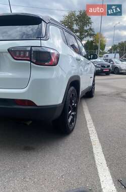 Внедорожник / Кроссовер Jeep Compass 2022 в 