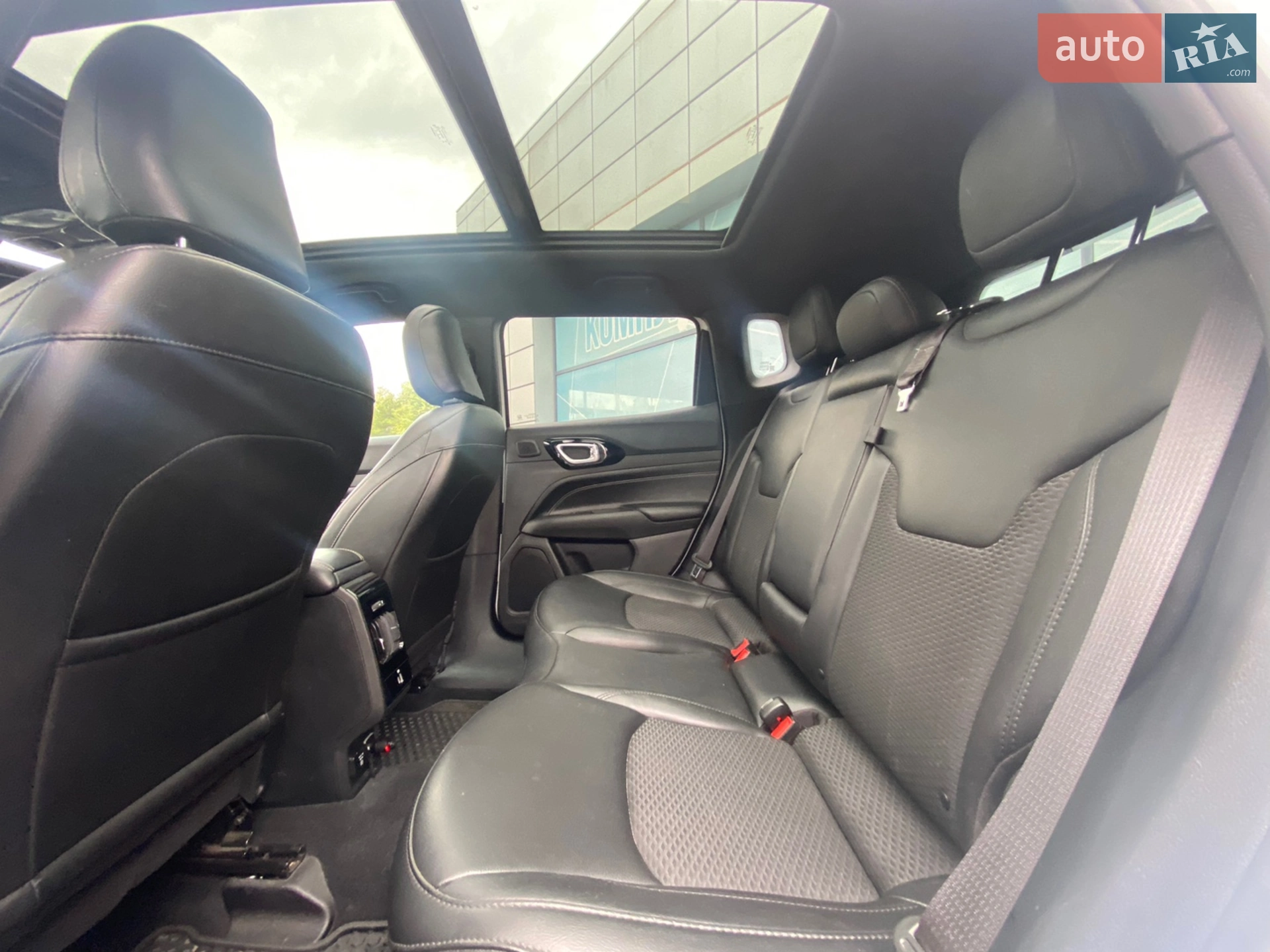 2022 Jeep Compass - мініатюра 47