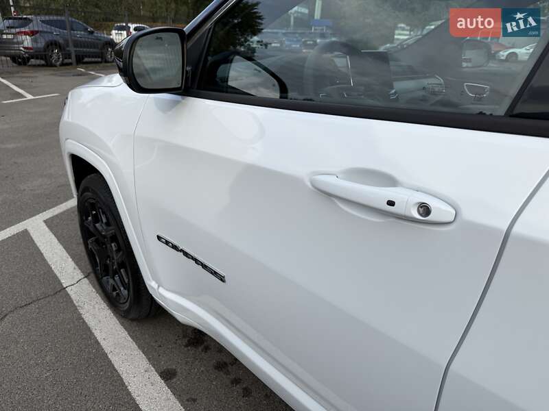 Внедорожник / Кроссовер Jeep Compass 2024 в Киеве