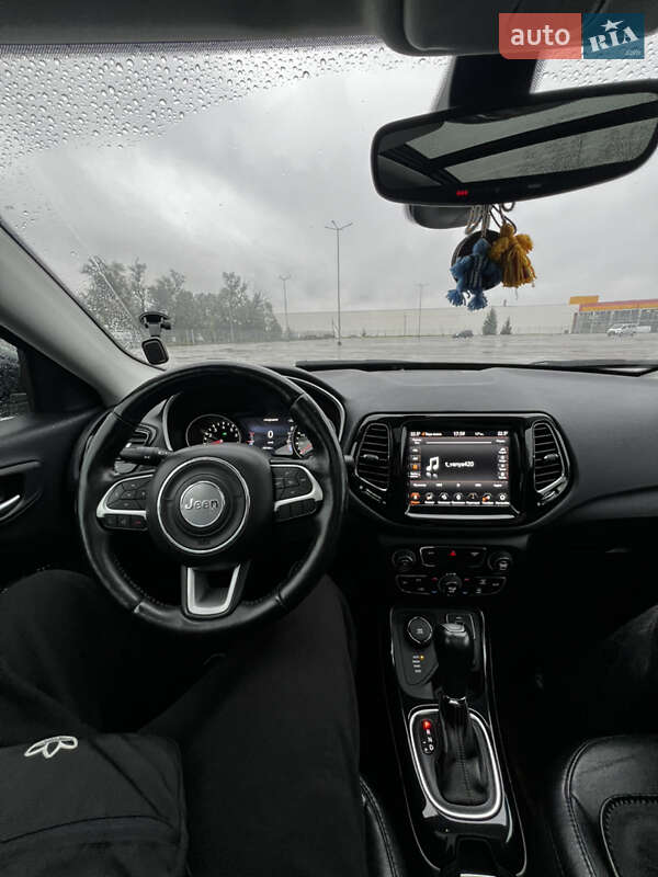 Внедорожник / Кроссовер Jeep Compass 2017 в Черновцах