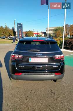 Внедорожник / Кроссовер Jeep Compass 2017 в 