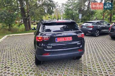Внедорожник / Кроссовер Jeep Compass 2018 в 